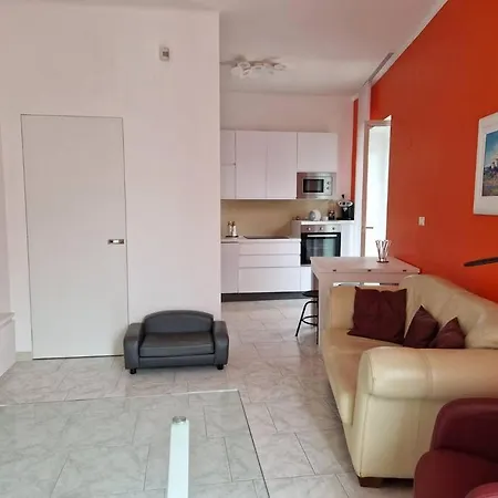 Palazzo Interno 3 * Джовинаццо